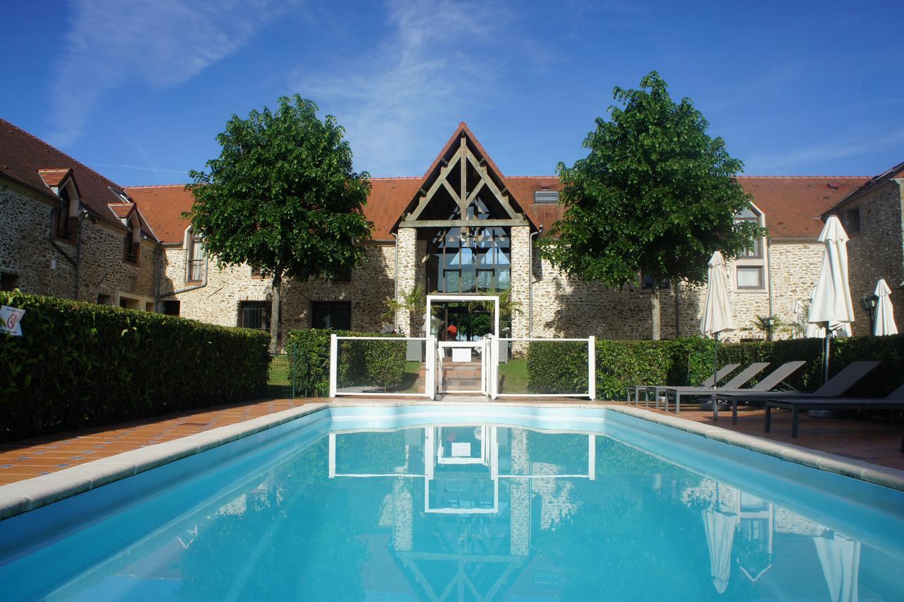 Hotel Les Suites - Domaine De Crecy Exterior photo